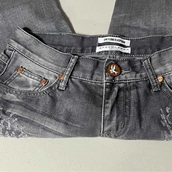 One x One Teaspoon Awesome Baggies Distressed Ripped Jeans - Picture 3 of 10